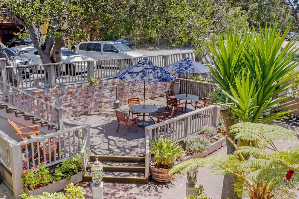 Фото Comfort Inn Carmel by The Sea