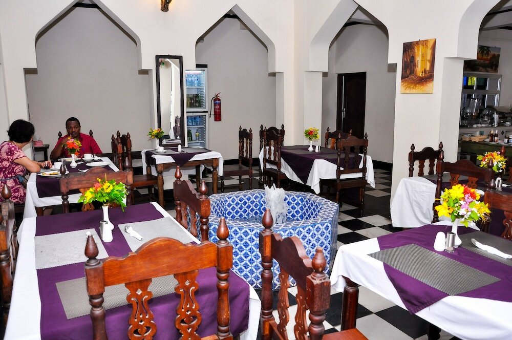 Фото Forodhani Park Hotel