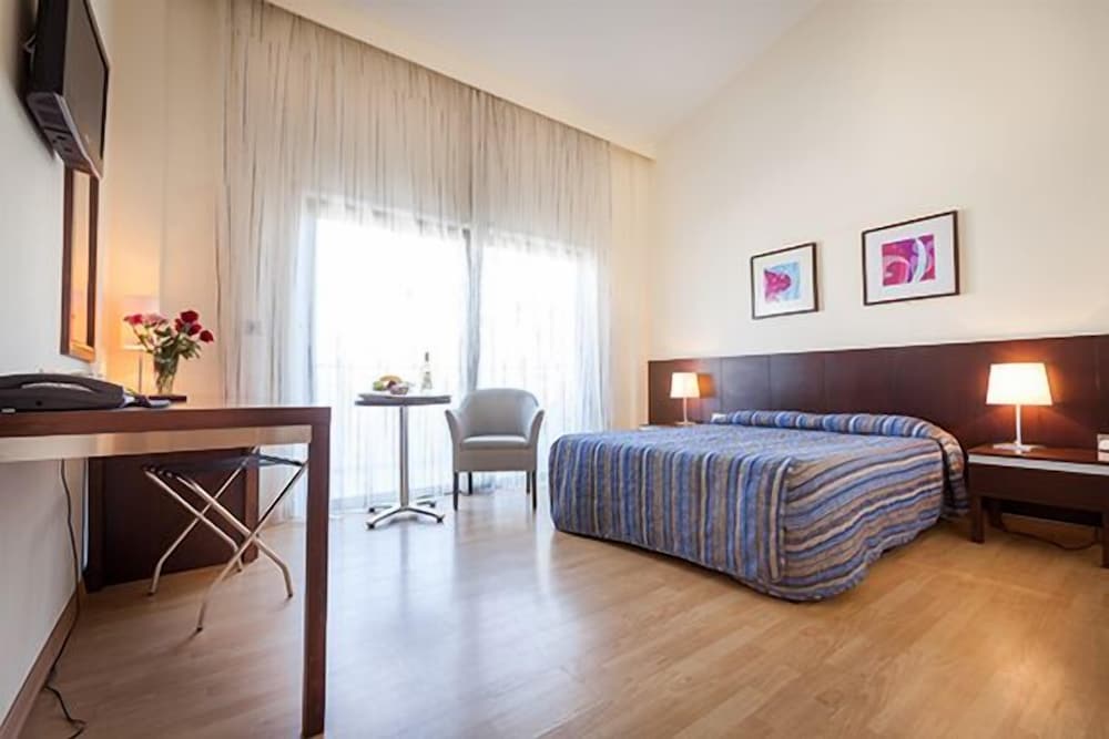 Фото Crown Resorts Henipa