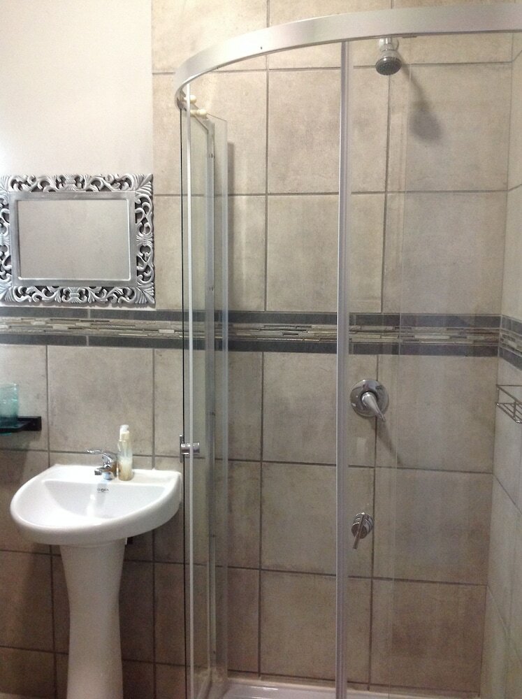 Фото Gorgeous Gecko Guesthouse