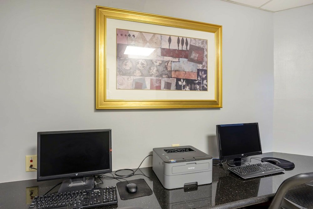 Фото Best Western Plus Reading Inn & Suites