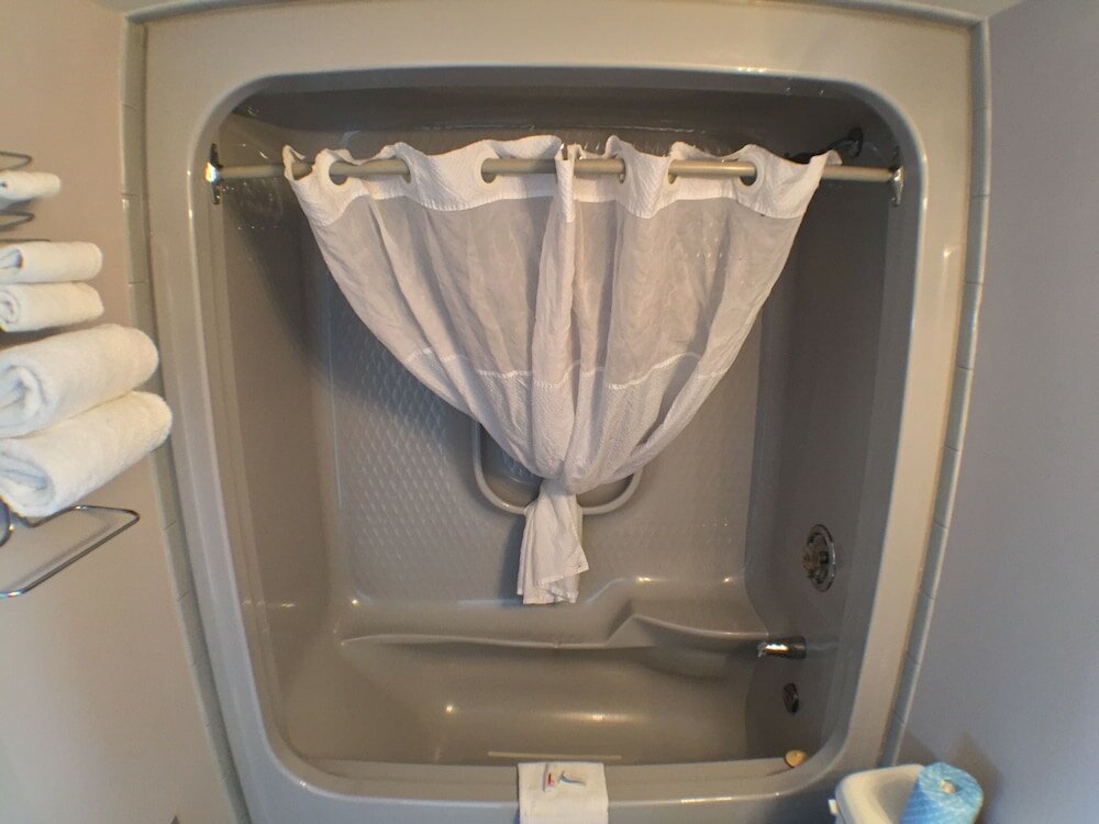 Фото Super 8 by Wyndham Mt Hope Hamilton Intl Arpt On