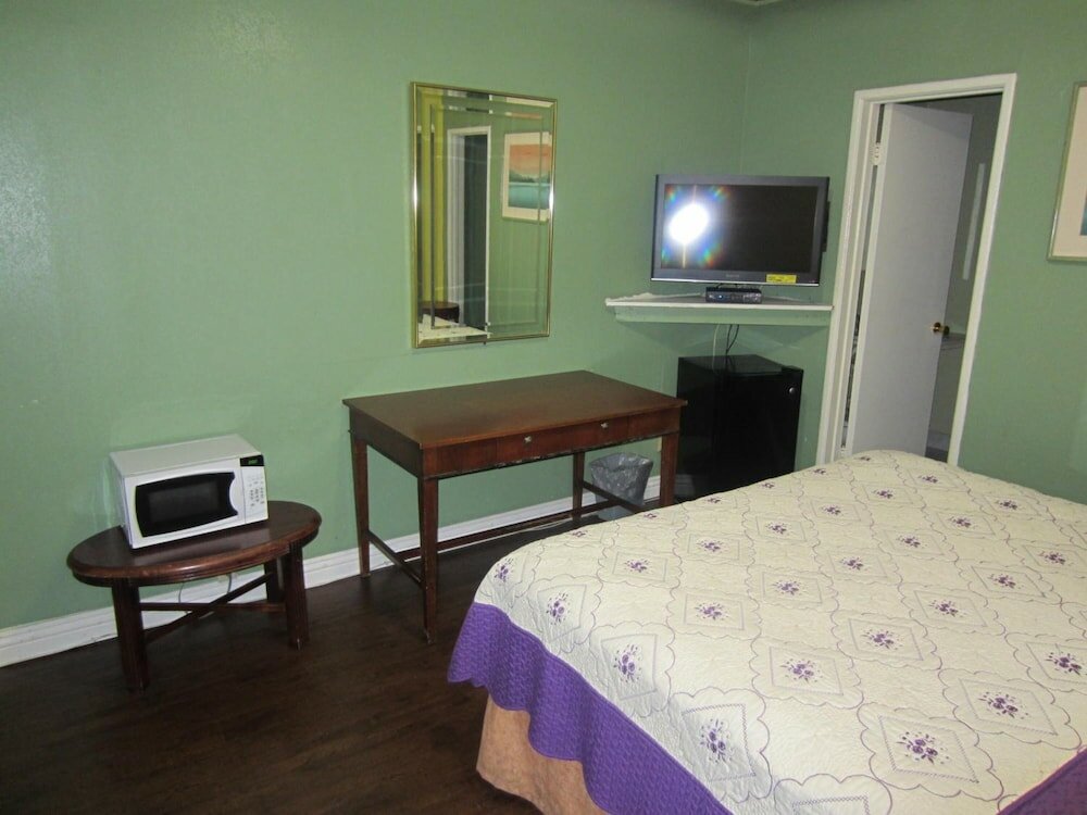 Фото Travel Eagle Inn Motel