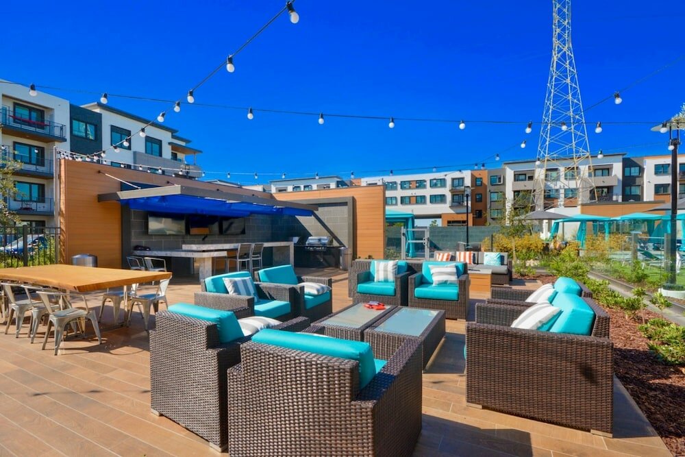 Фото Bluebird Suites near Facebook Hq