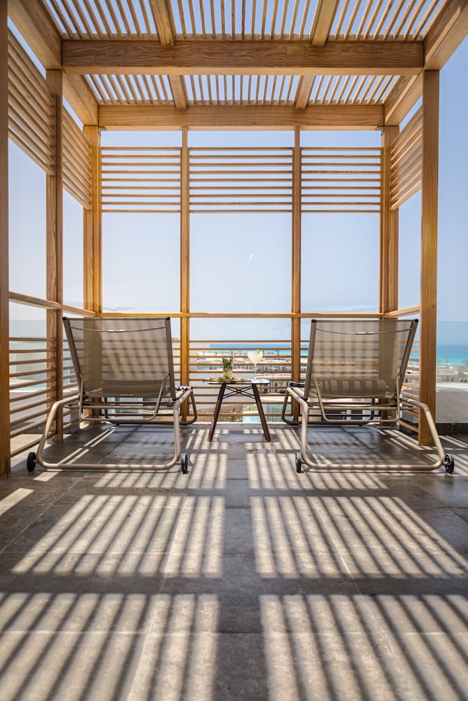 Фото The G Seashell