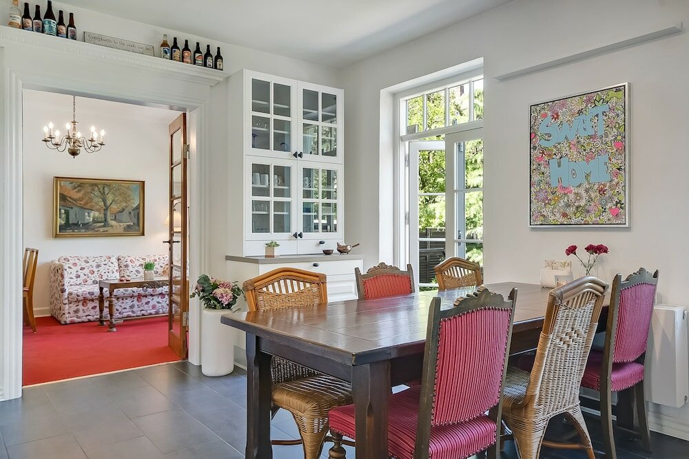 Фото Sweethome Guesthouse