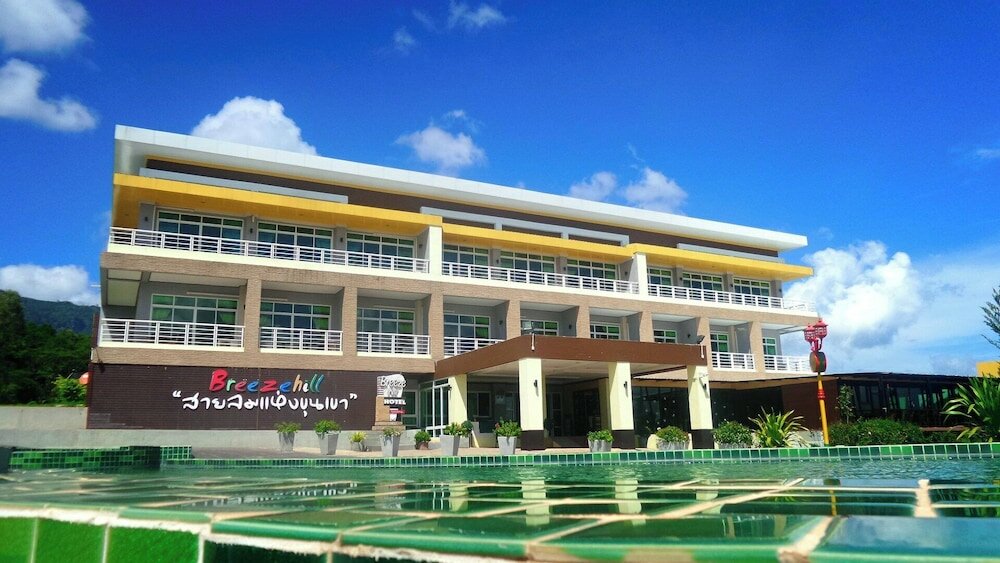 Фото Breeze Hill Hotel