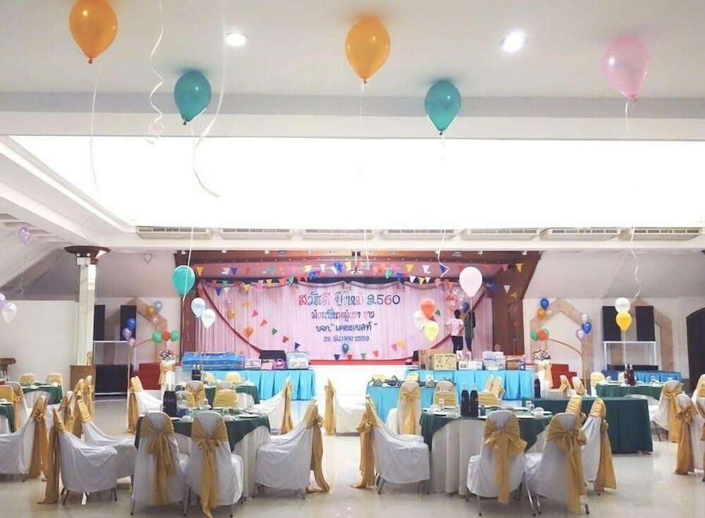 Фото Nh Elegant Hotel