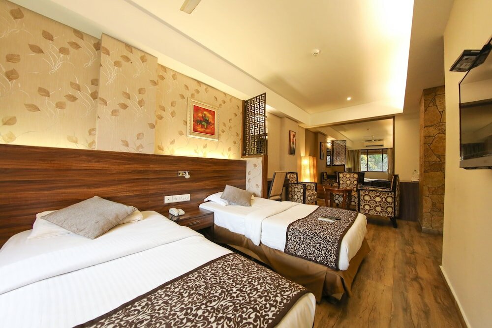 Фото Hotel Maharana Inn Chembur
