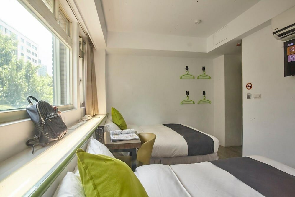 Фото To Hotel Chengde