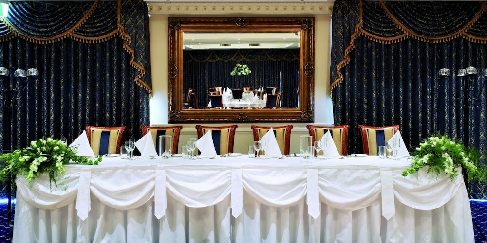 Фото Canterbury International Hotel