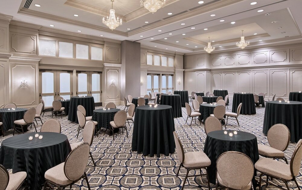 Фото Crowne Plaza New Orleans French Quarter