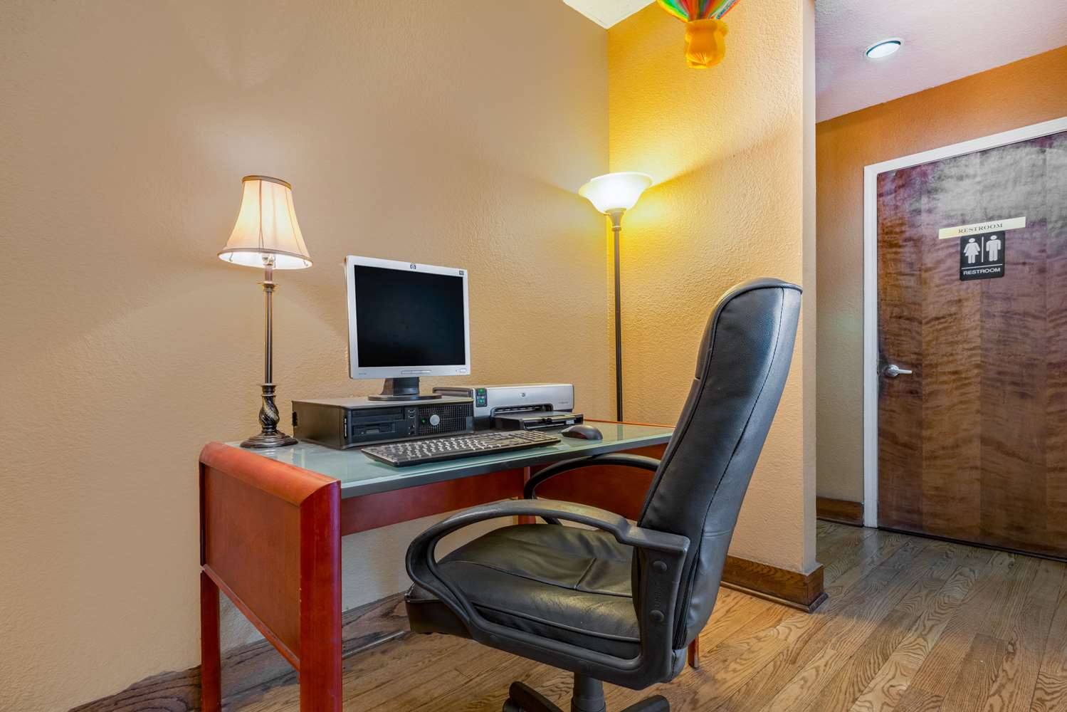 Фото Ramada by Wyndham Albuquerque Airport