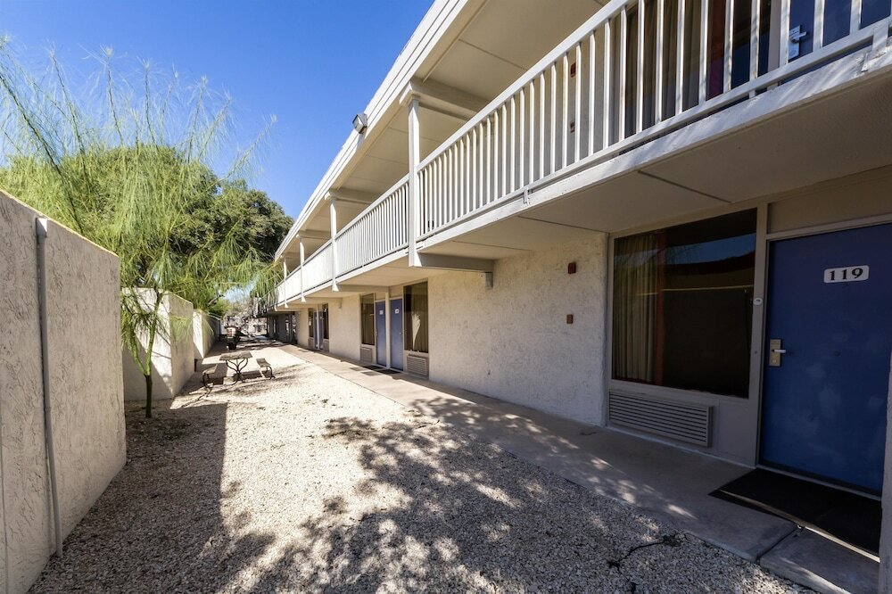 Фото Motel 6 Uvalde, Tx