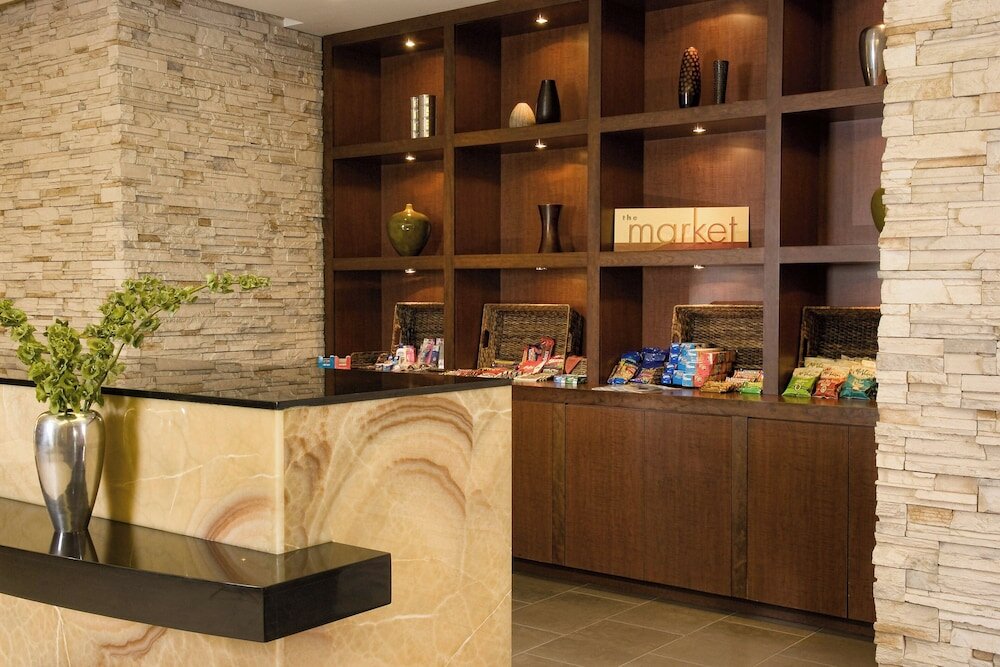 Фото Courtyard by Marriott Los Angeles - Sherman Oaks