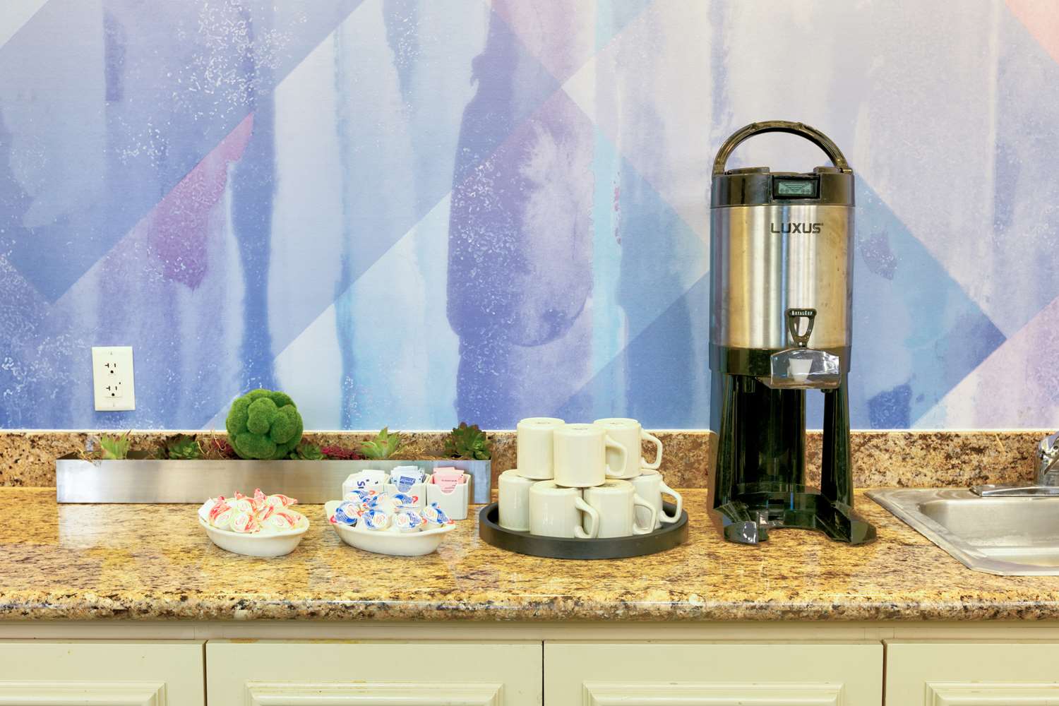 Фото Hilton Garden Inn Irvine East/Lake Forest