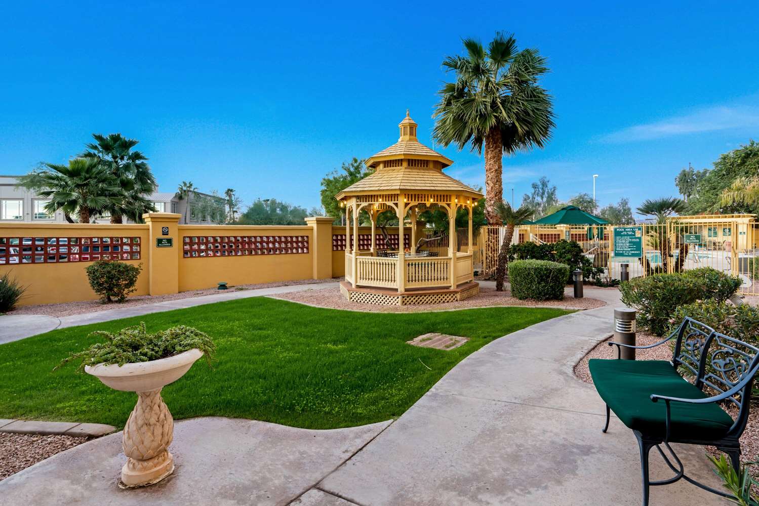 Фото La Quinta Inn & Suites by Wyndham Mesa Superstition Springs