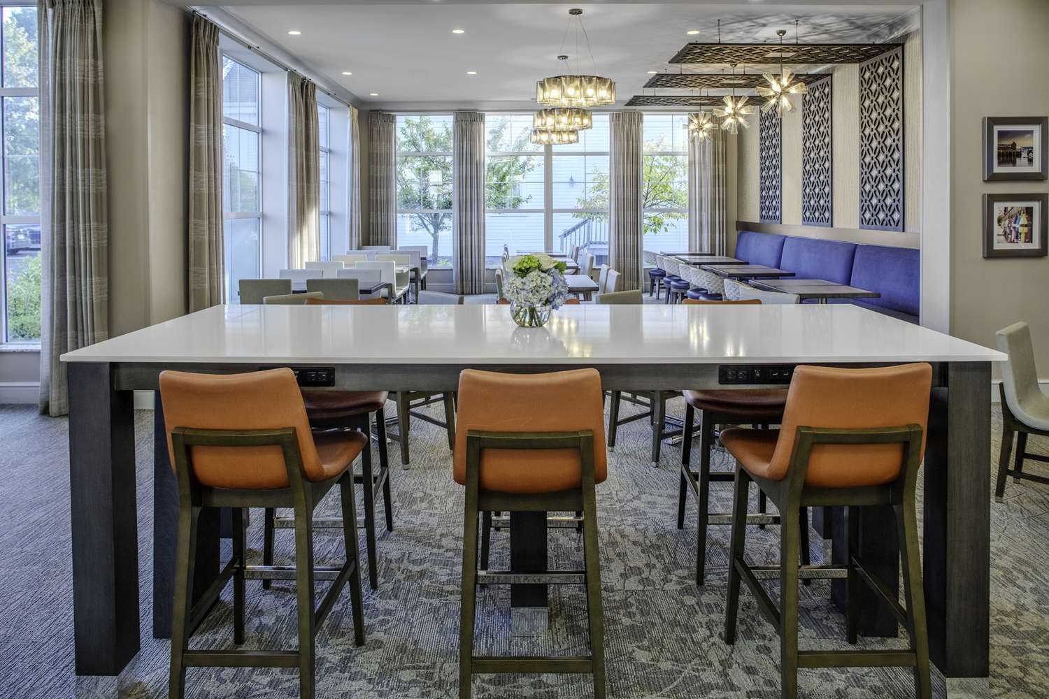 Фото Hilton Garden Inn Freeport Downtown