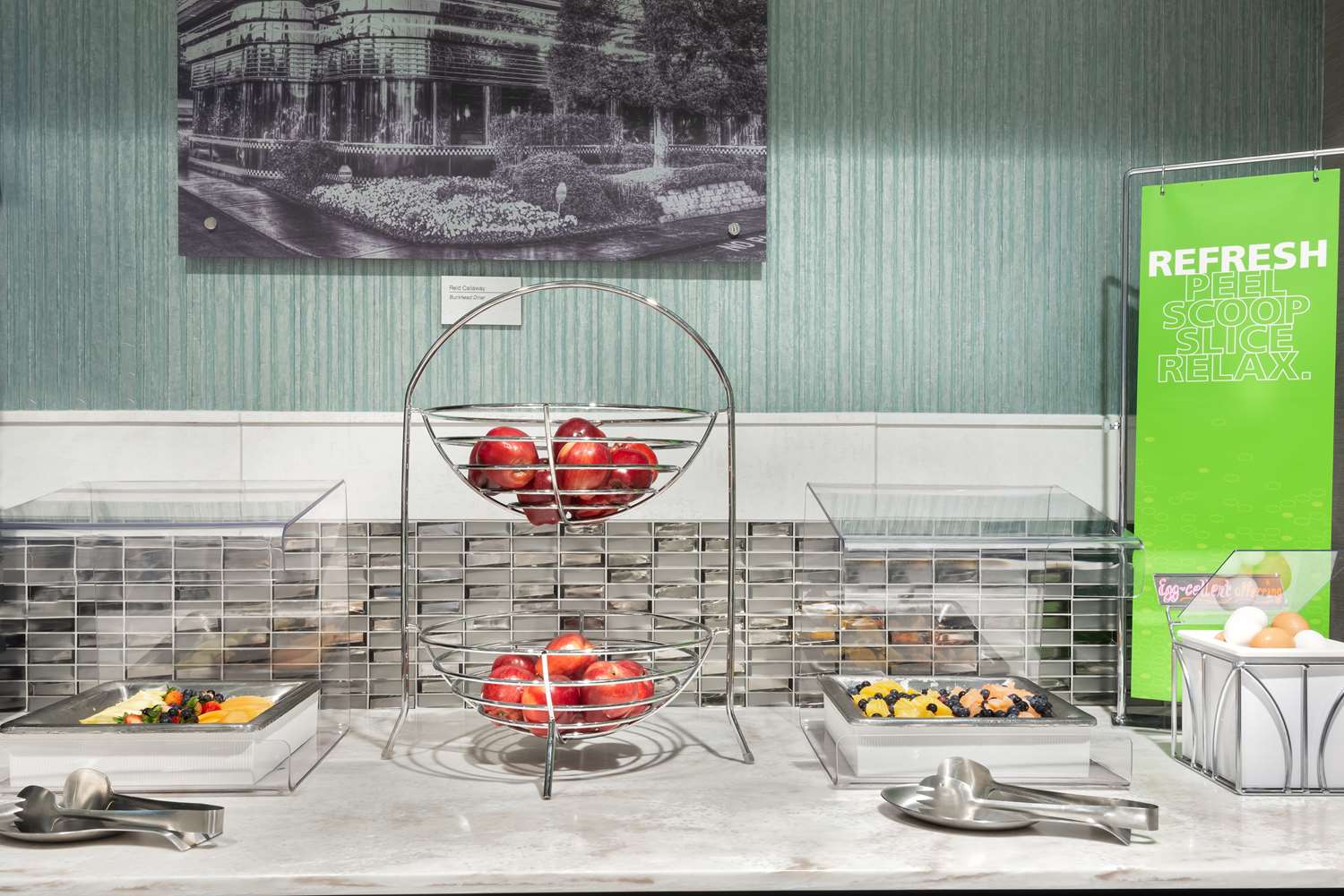 Фото Hampton Inn & Suites Atlanta Buckhead Place