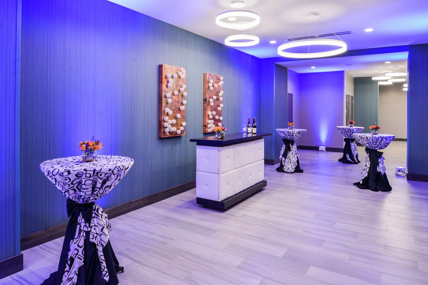 Фото Hilton Garden Inn Little Rock Downtown