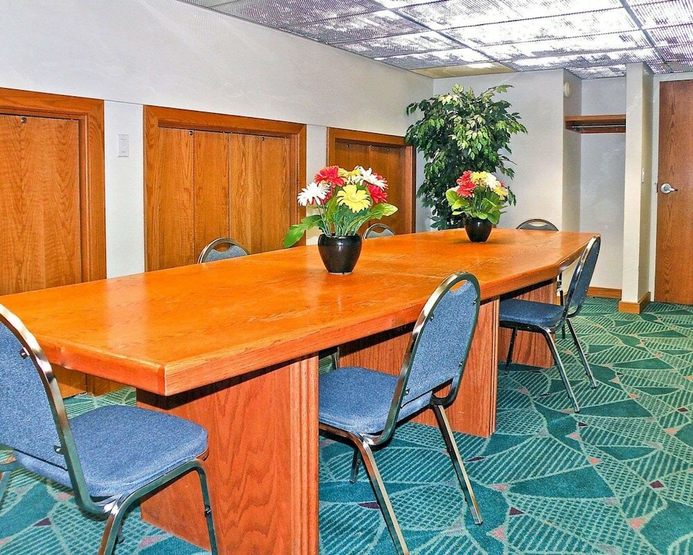 Фото Rodeway Inn Billings Logan Intl Airport, Near St. Vincent Hospital