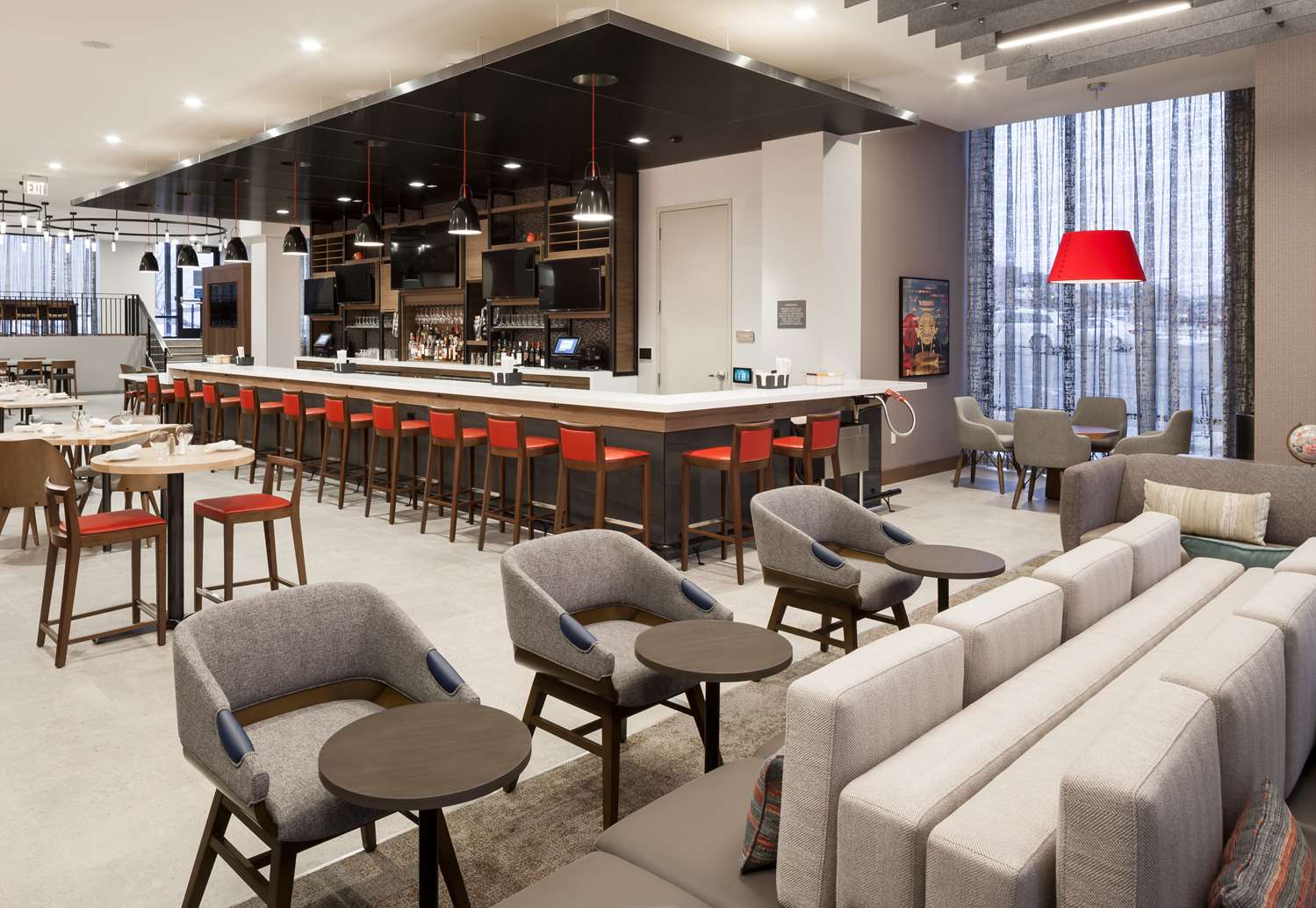 Фото Hilton Garden Inn Madison Downtown