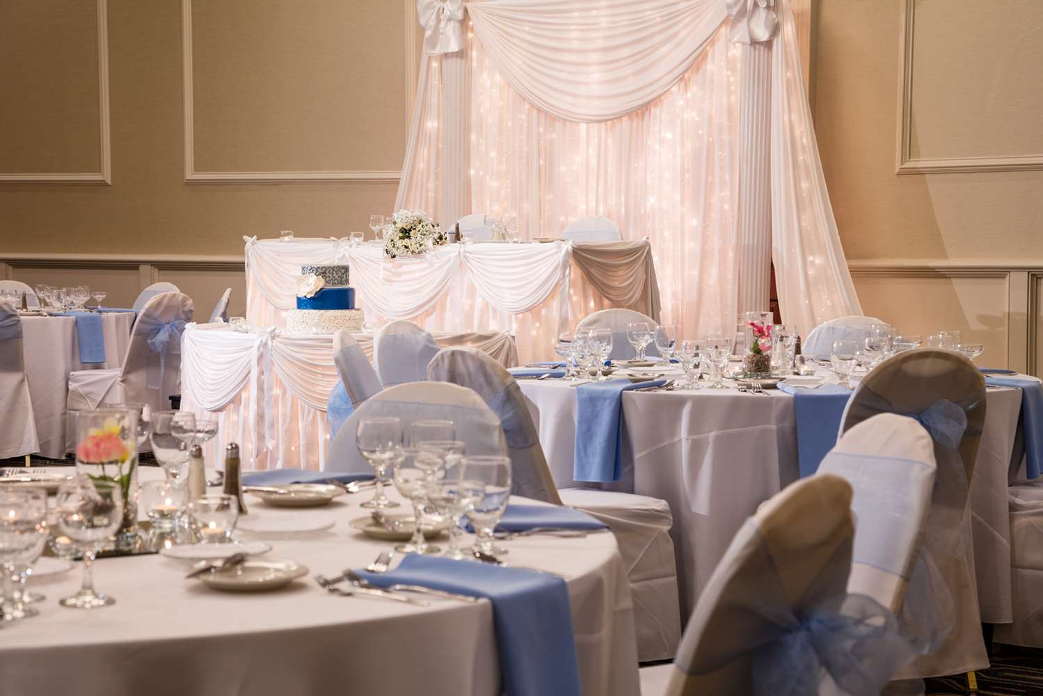 Фото Doubletree by Hilton Hotel Leominster