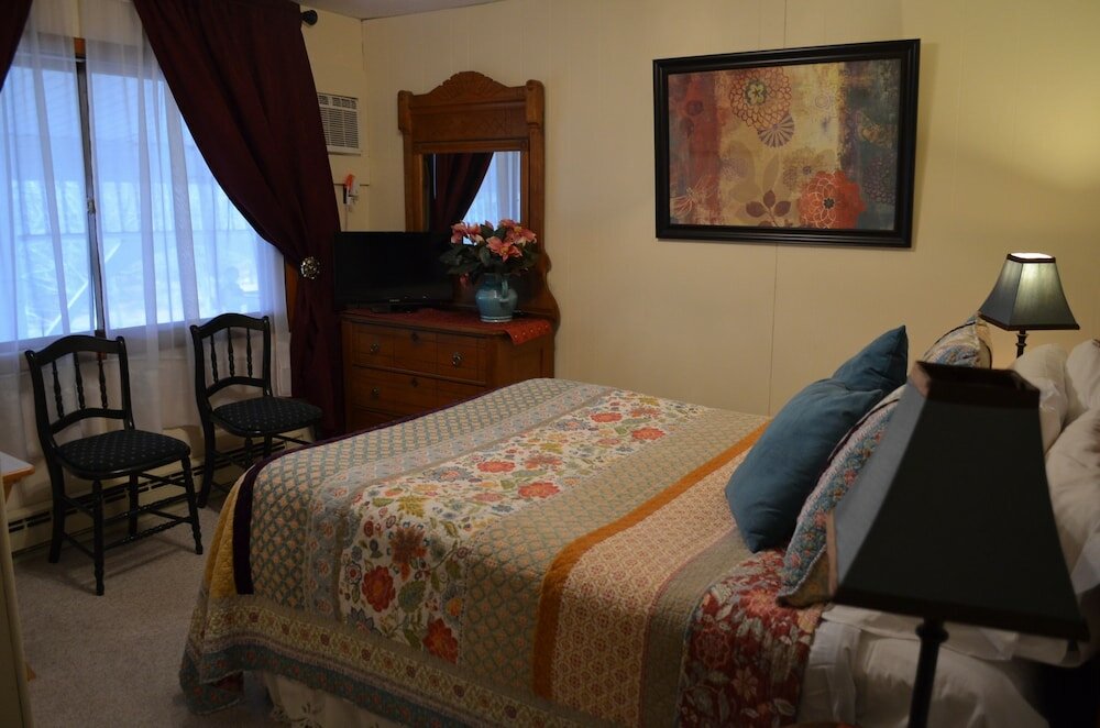 Фото Bavarian Manor Country Inn