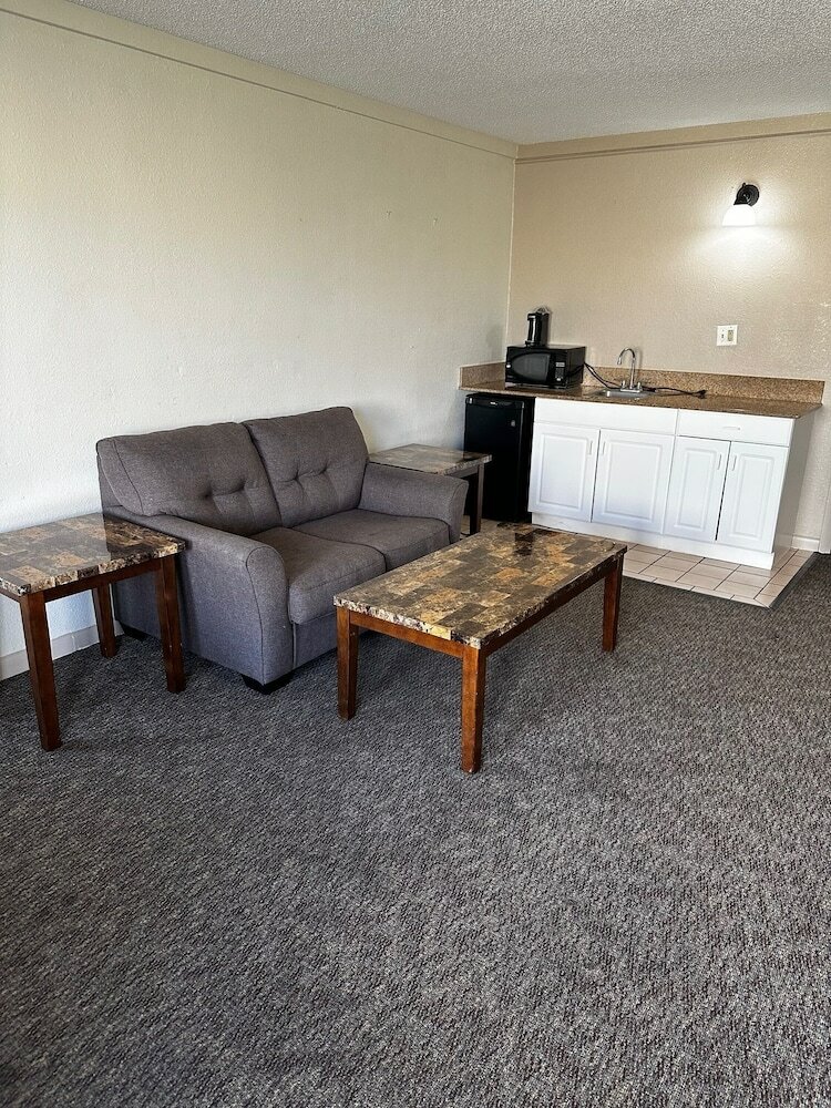 Фото Ramada by Wyndham Virginia Beach