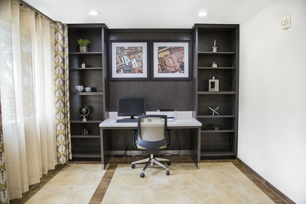 Фото Candlewood Suites Grand Prairie - Arlington, an Ihg Hotel