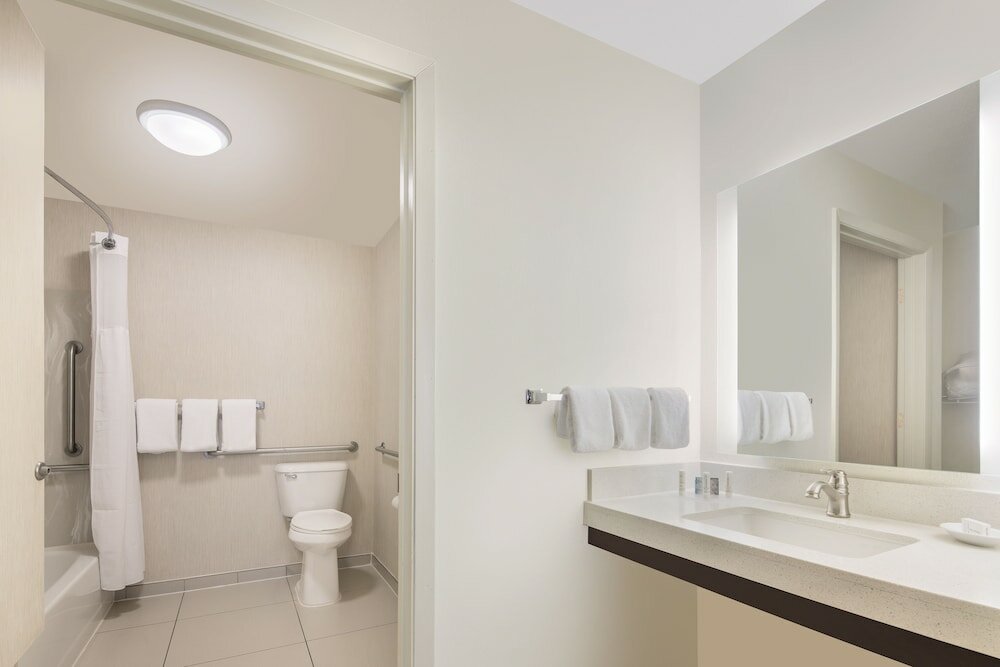 Фото Residence Inn by Marriott Indianapolis Airport