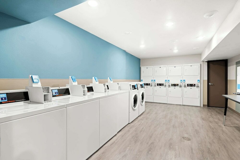 Фото Woodspring Suites Billings