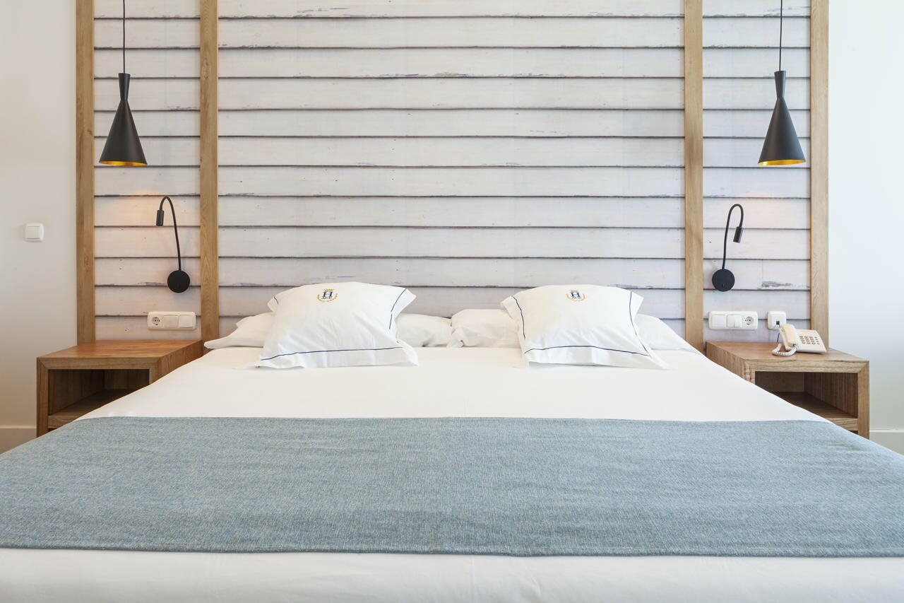 Фото Playa De La Luz Hotel