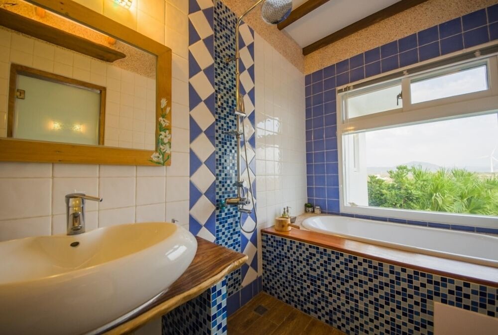 Фото Bonjour Bebe Hostel