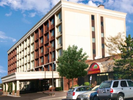 Фото Best Western Plus Toronto Airport Hotel