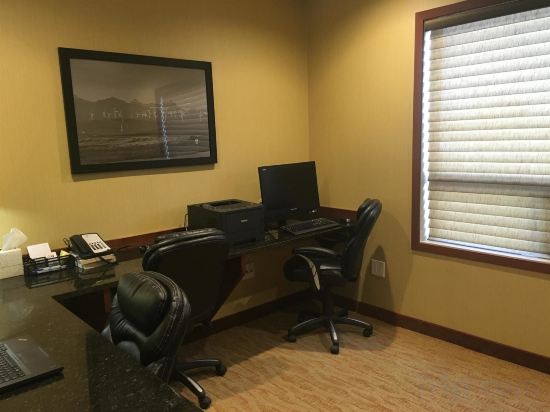 Фото Best Western Plus Service Inn & Suites