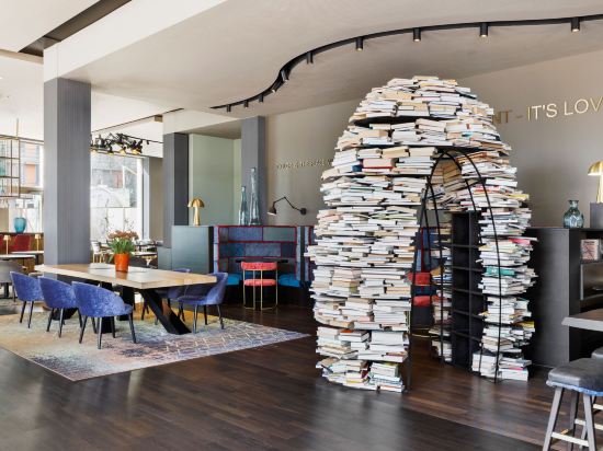 Фото Renaissance Zurich Tower Hotel