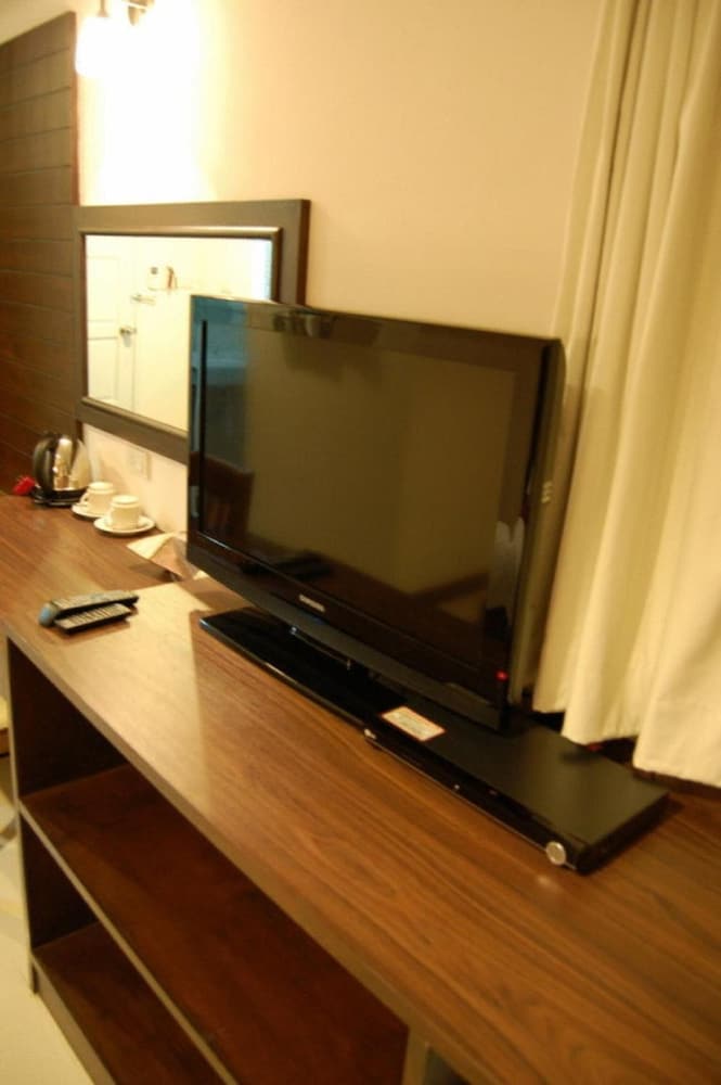 Фото Baan Manthana Hotel