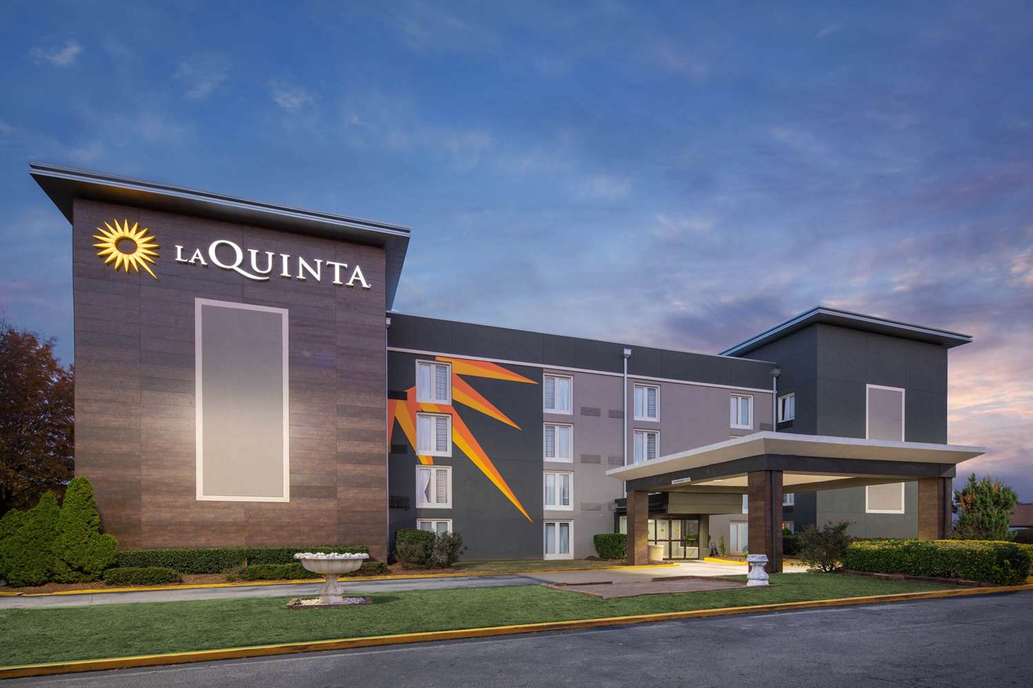 Фото La Quinta Inn & Suites by Wyndham Atlanta Airport South
