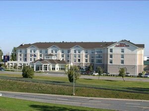 Гостиница Hilton Garden Inn Montreal Airport