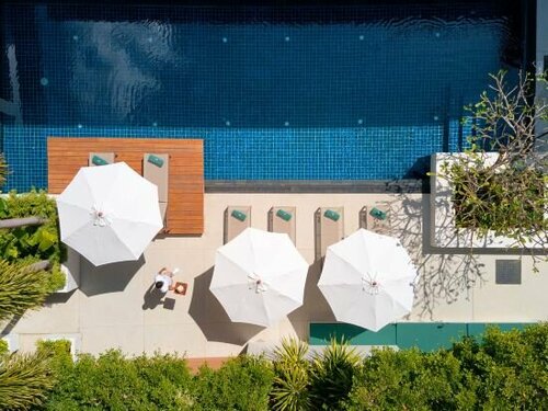 Внешний вид отеля Outrigger Surin Beach Resort в Чонге Тале, фото 3