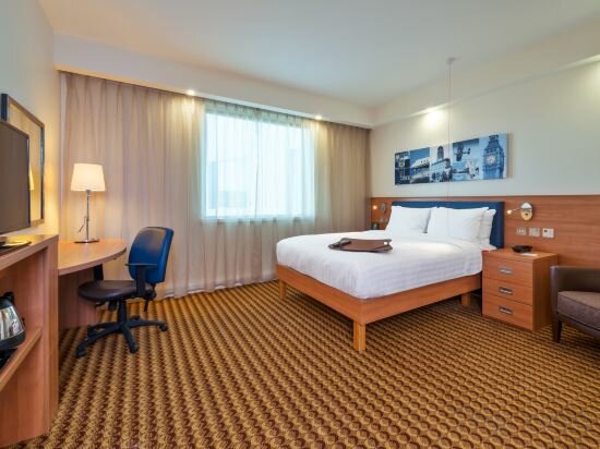 Фото Hampton by Hilton London Luton Airport
