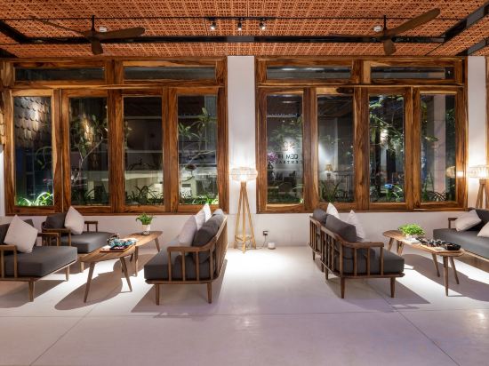 Фото Sky Gem Central Hotel