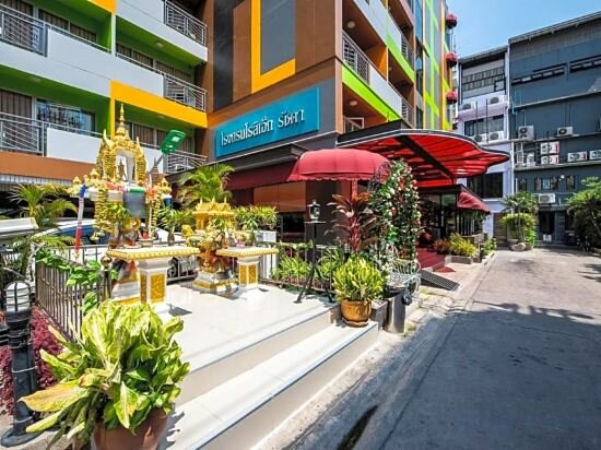 Hotel Roseate Ratchada, Bangkok, photo