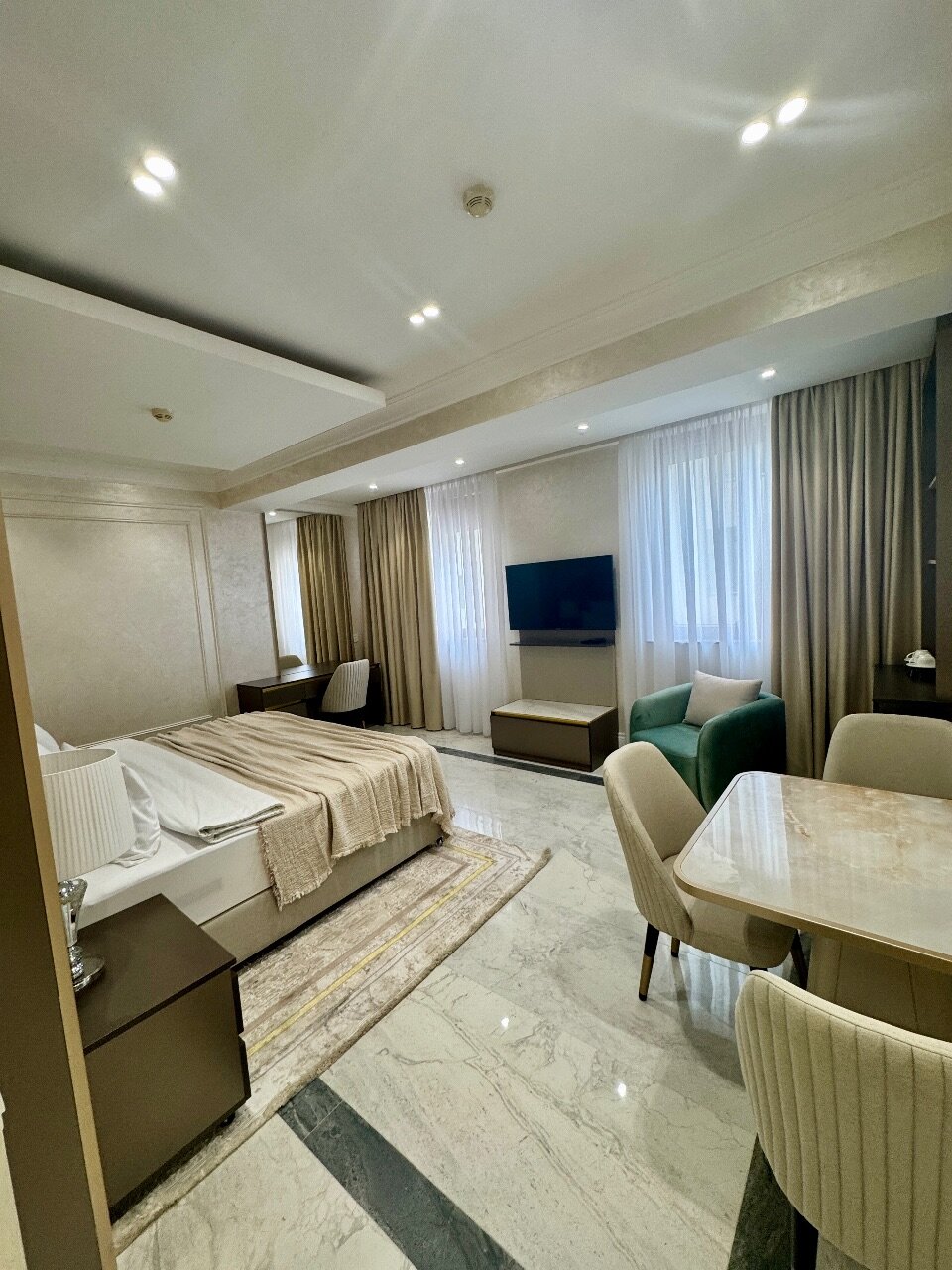 Фото Ganjali Plaza