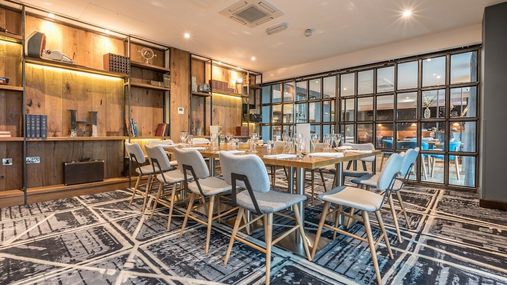 Фото Holiday Inn Manchester-Central Park, an Ihg Hotel