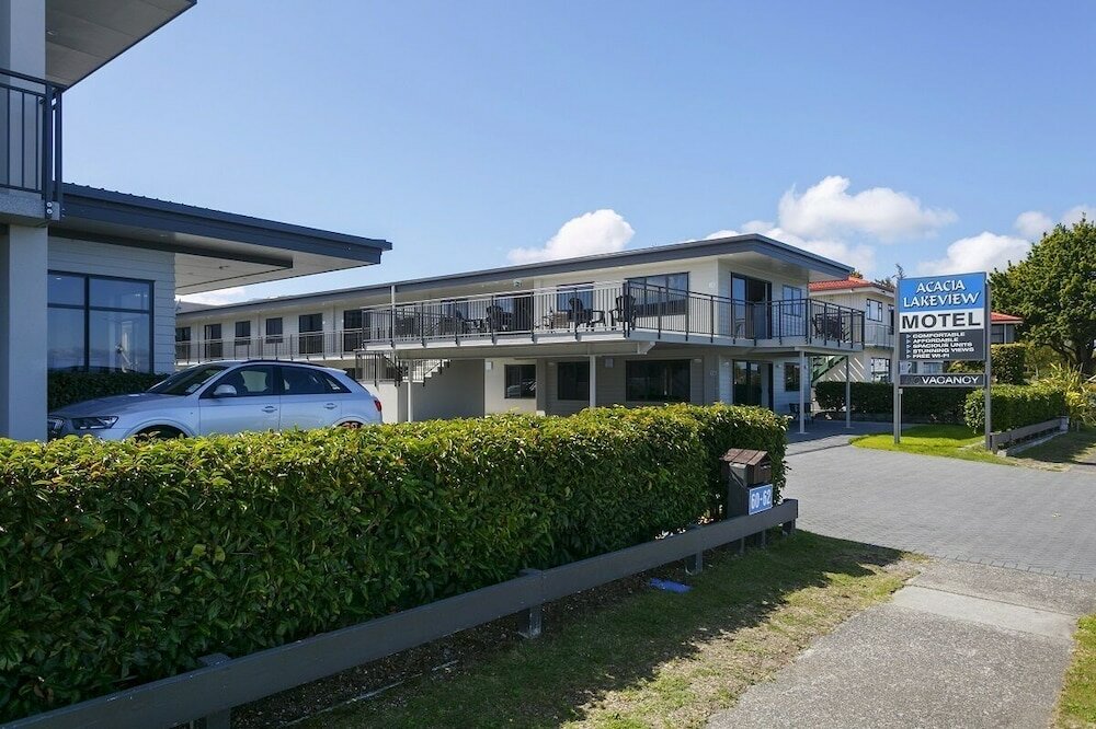 Фото Acacia Lakeview Motel