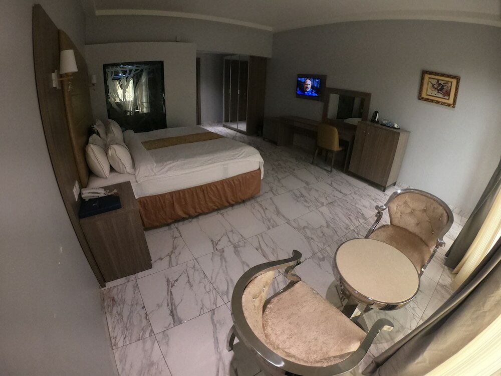 Фото 87182704377