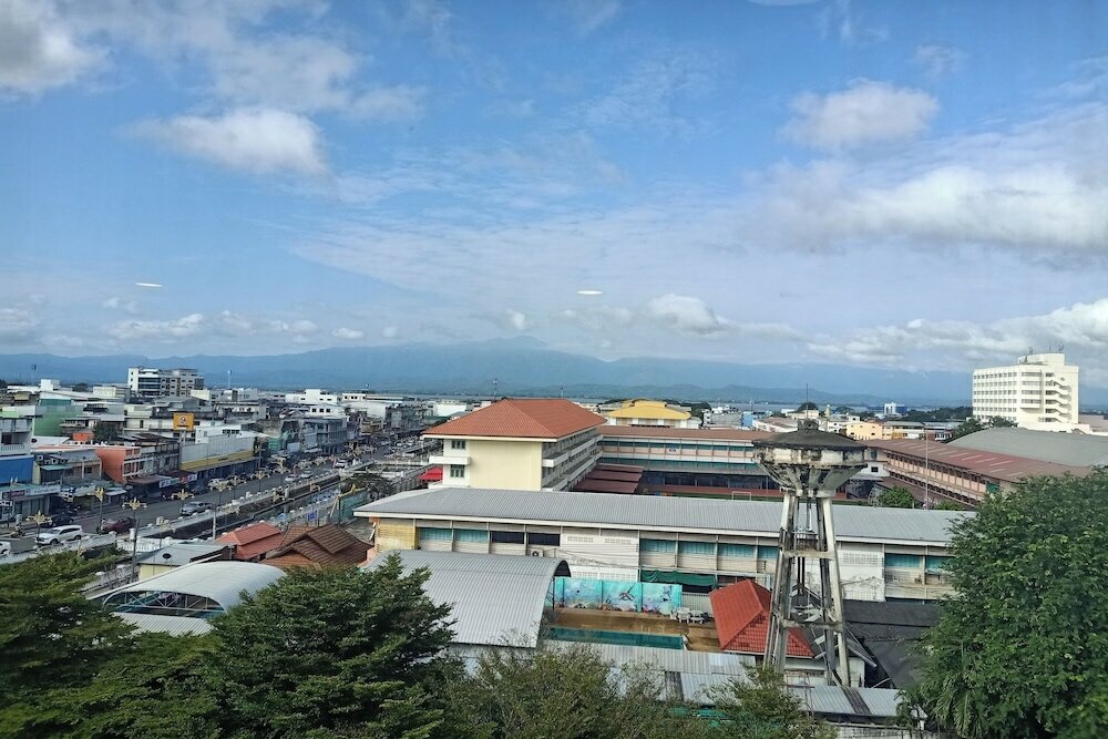 Фото Phayao Northern Lake Hotel