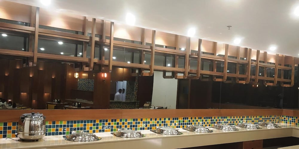 Фото Hotel Shagun